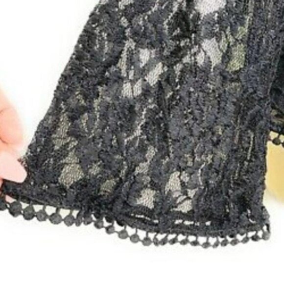 NWT Ultra Flirt Juniors Lace Bell Sleeve Top - Picture 4 of 4